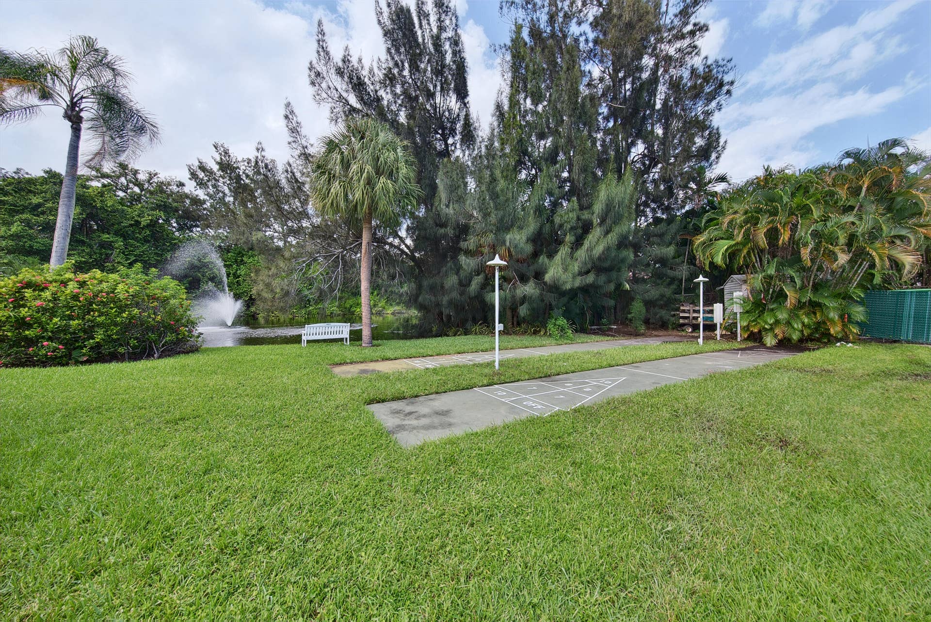 1430 Cordova Road, #24D, Fort Lauderdale, FL 33316 Shuffle Board and BBQ