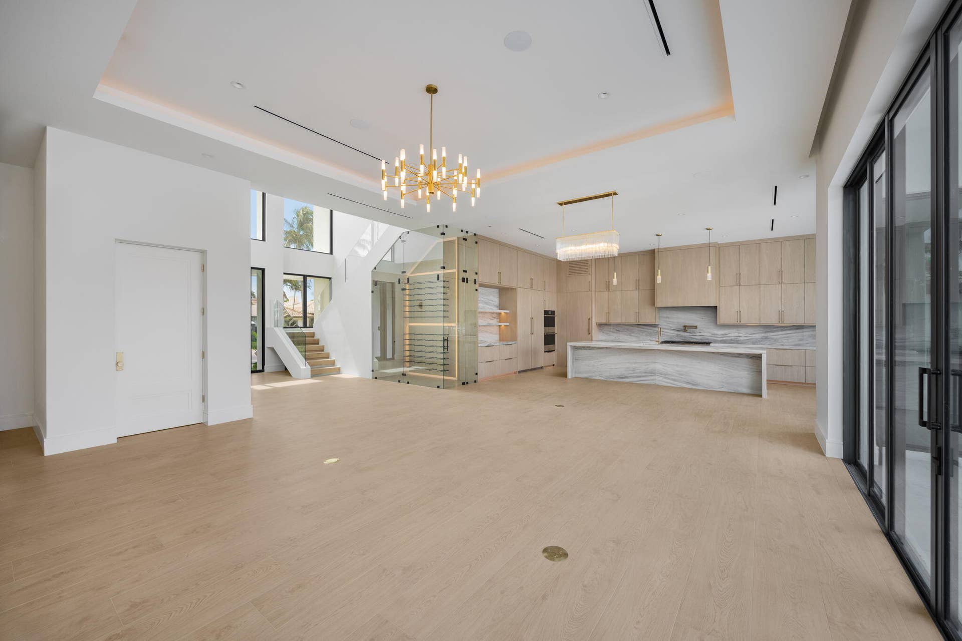 2921 NE 23RD Street, Pompano Beach, FL 33062 living looking at dining kitchen