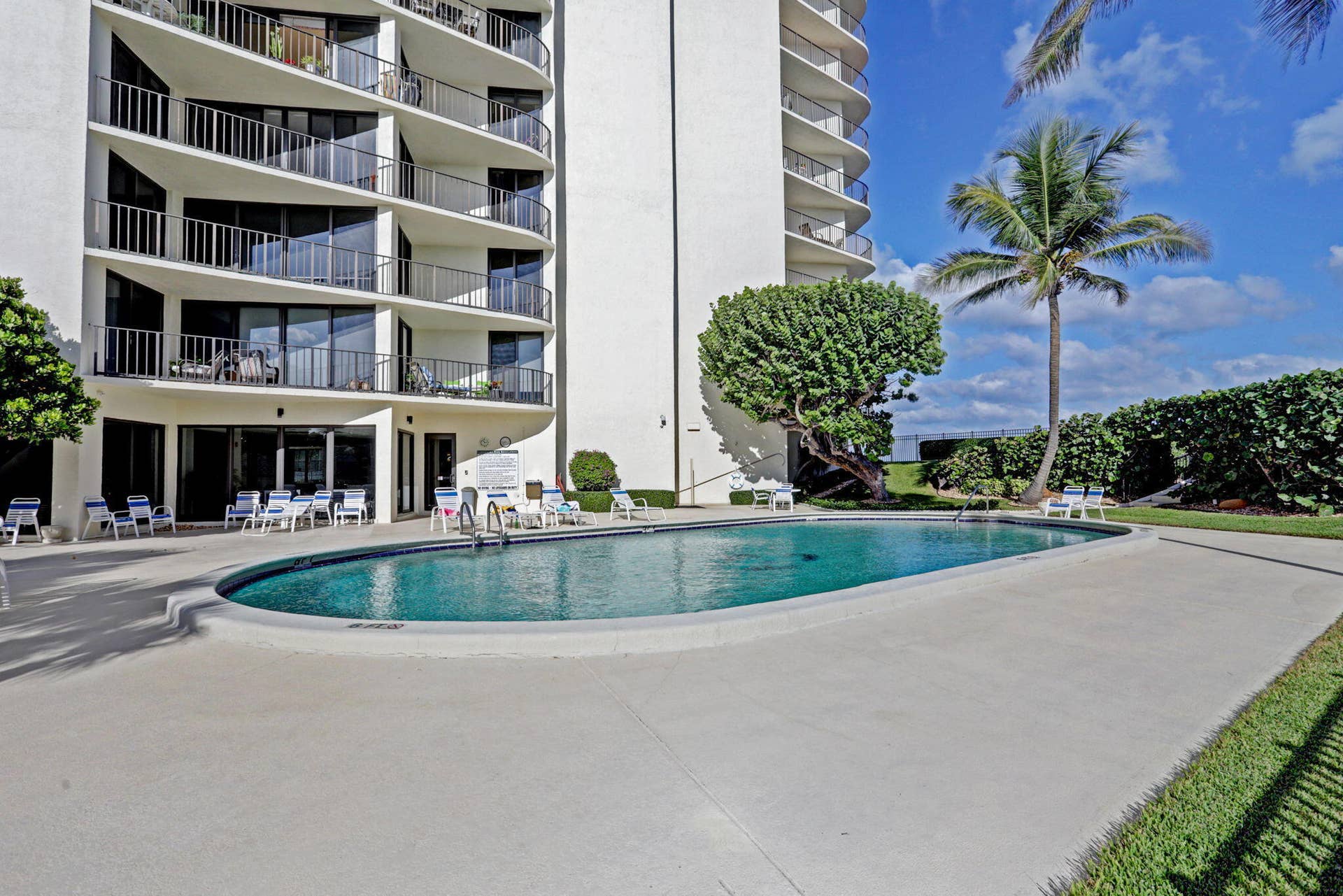 5420 N Ocean Drive 1401