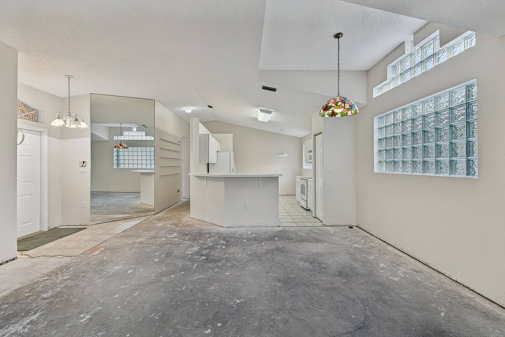 16416 SAPPHIRE Street, Weston, FL 33331 living/dining