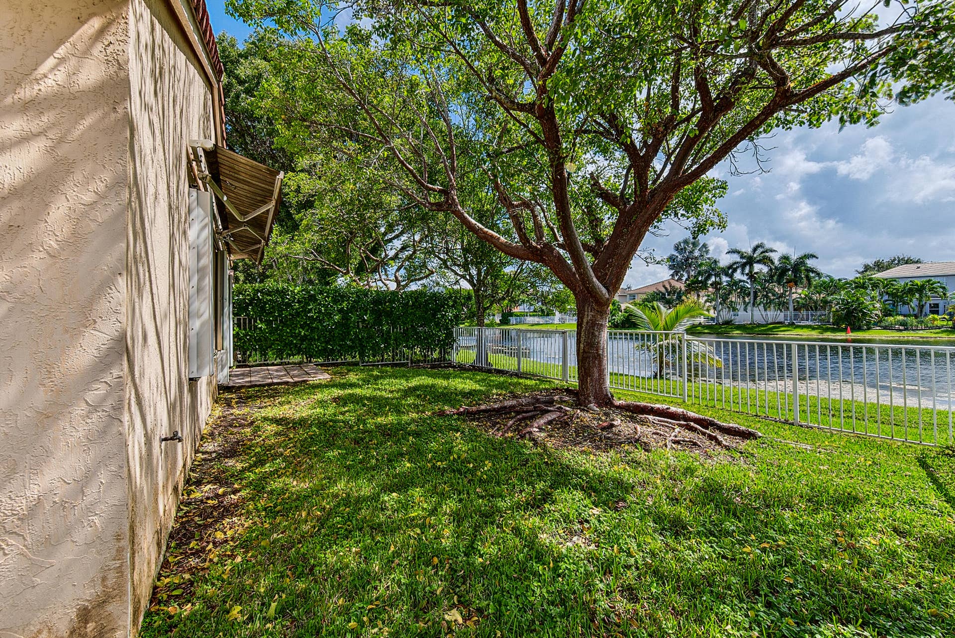 16416 SAPPHIRE Street, Weston, FL 33331 lake view