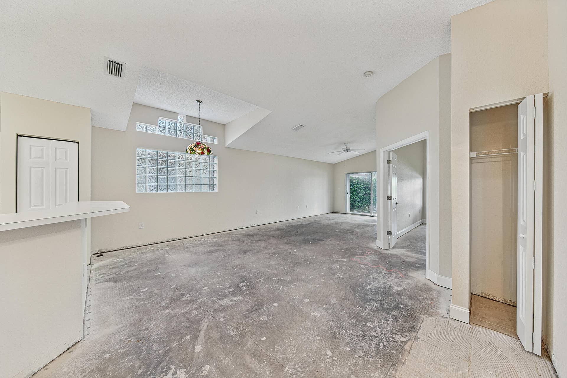 16416 SAPPHIRE Street, Weston, FL 33331 living/dining
