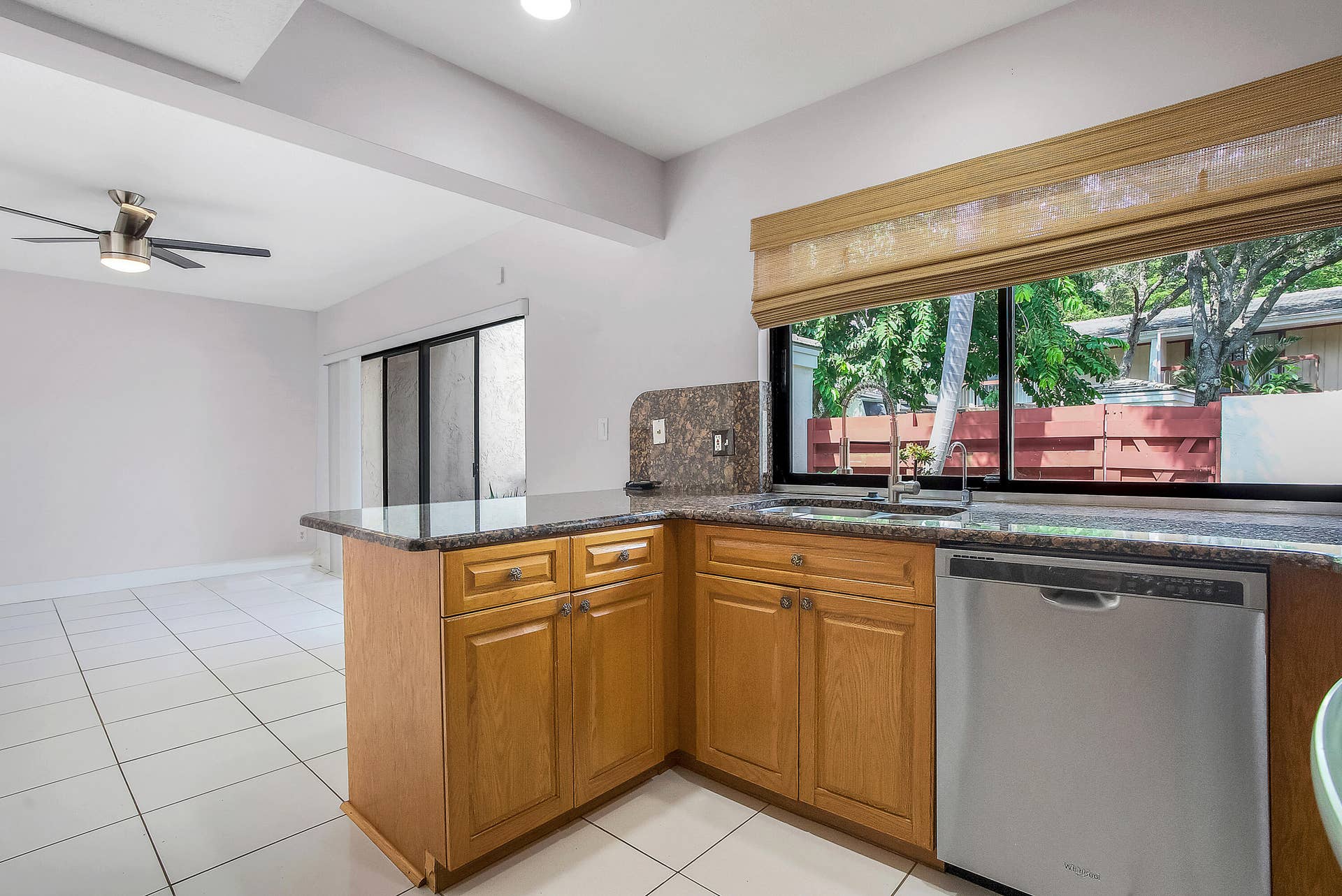 3015 OAKTREE Lane, #Unit 277, Hollywood, FL 33021 3015 Oaktree Lane, Hollywood, FL 33021 (