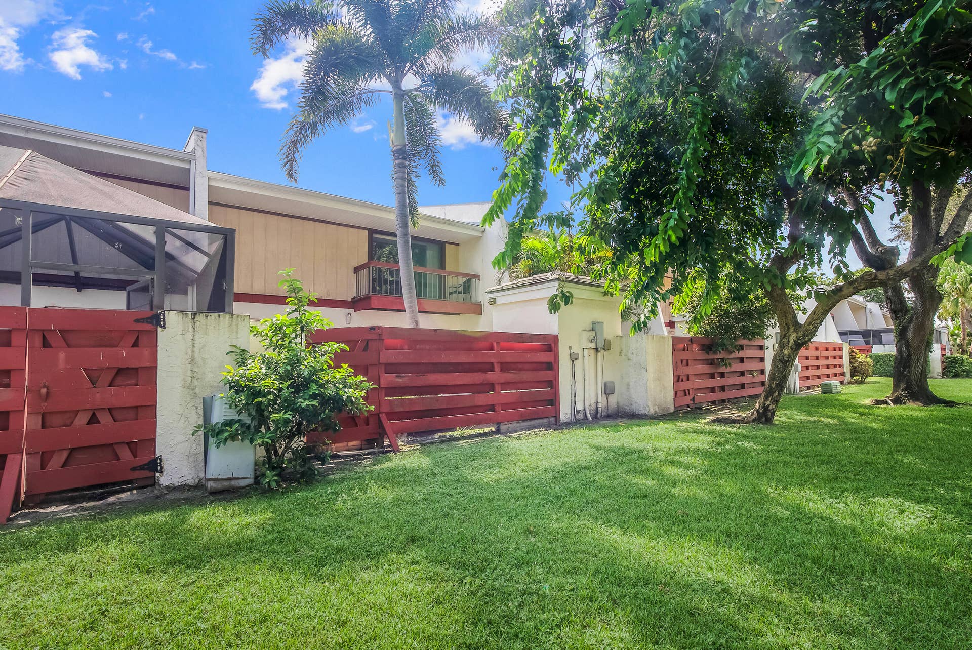 3015 OAKTREE Lane, #Unit 277, Hollywood, FL 33021 3015 Oaktree Lane, Hollywood, FL 33021 (