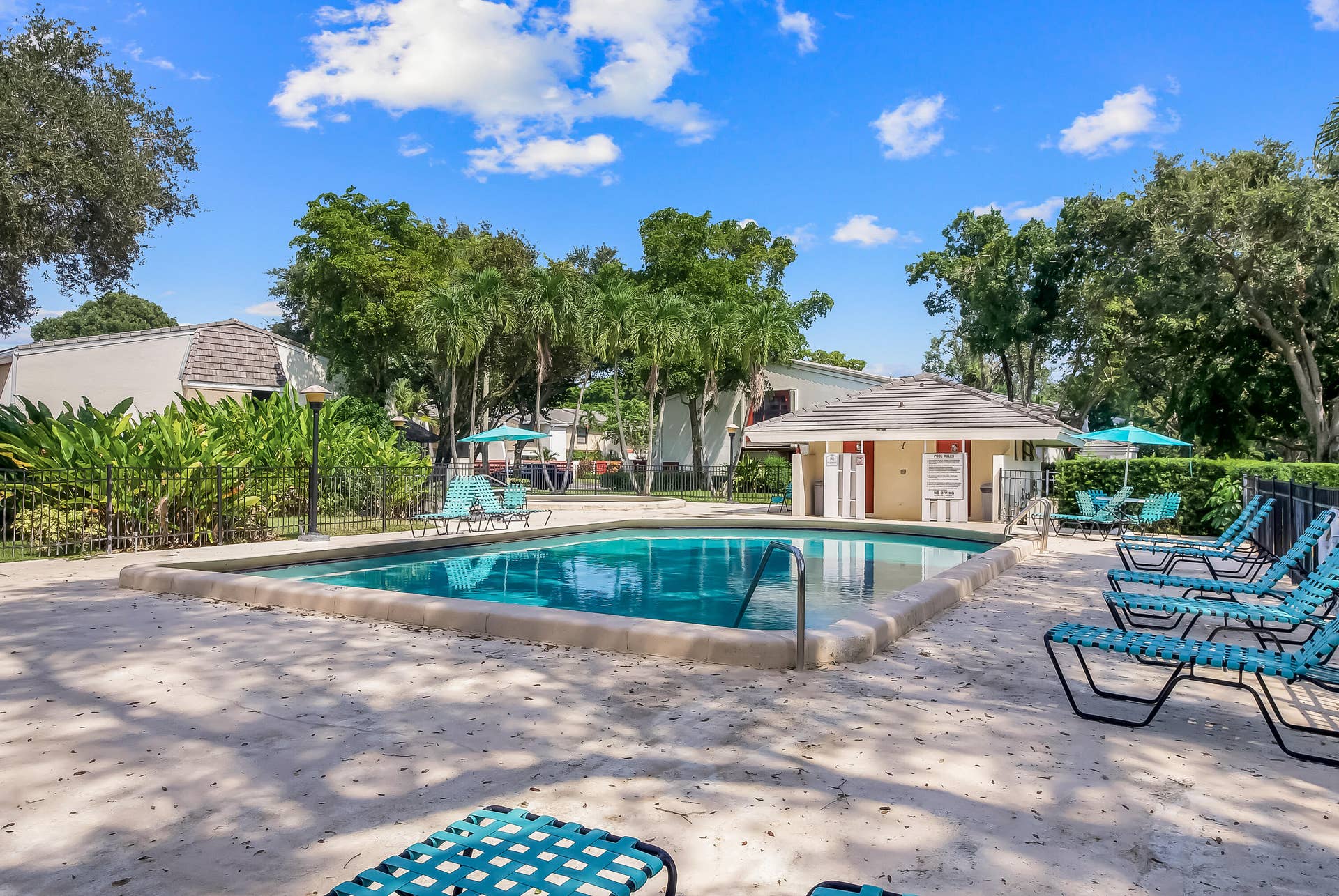 3015 OAKTREE Lane, #Unit 277, Hollywood, FL 33021 3015 Oaktree Lane, Hollywood, FL 33021 (