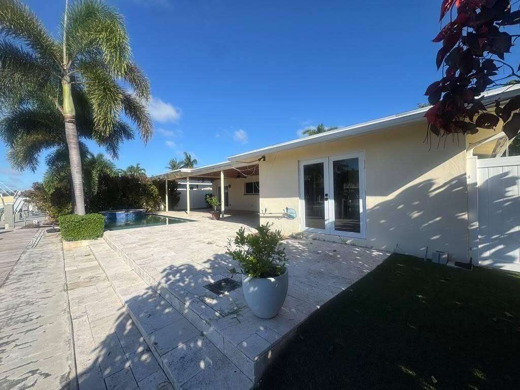 330 SE 10TH Street, Pompano Beach, FL 33060 71d3bc12-81ac-4acf-b977-b92ab42d977d