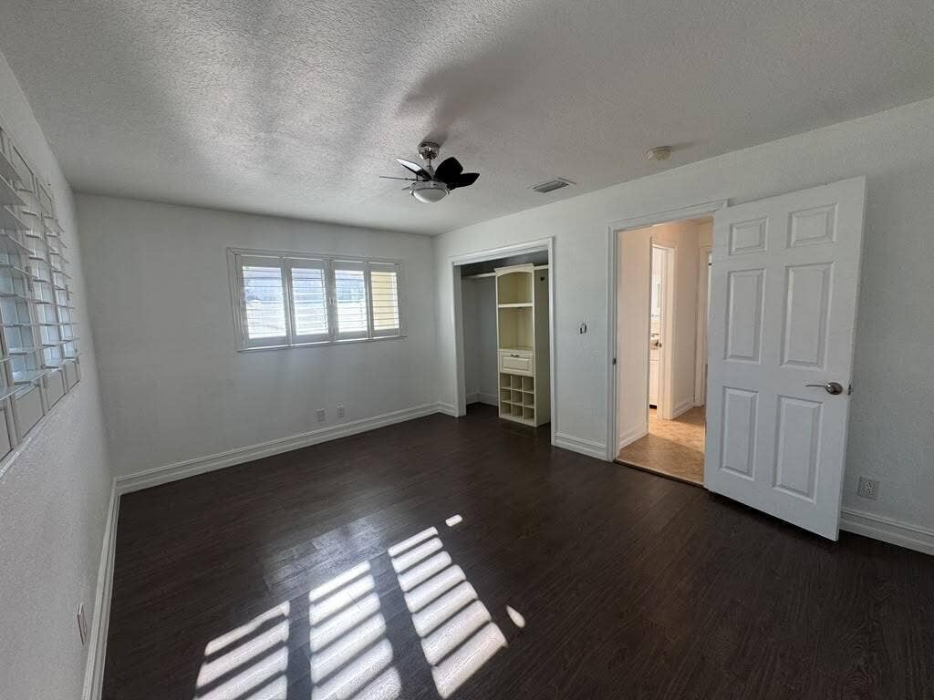 330 SE 10TH Street, Pompano Beach, FL 33060 10e2eceb-e87a-479f-9d79-bfcdf816d115