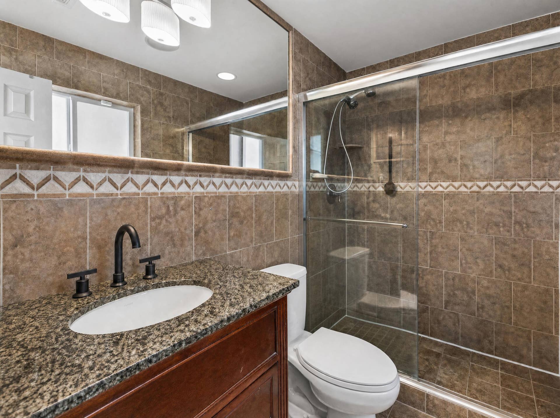 330 SE 10TH Street, Pompano Beach, FL 33060 12