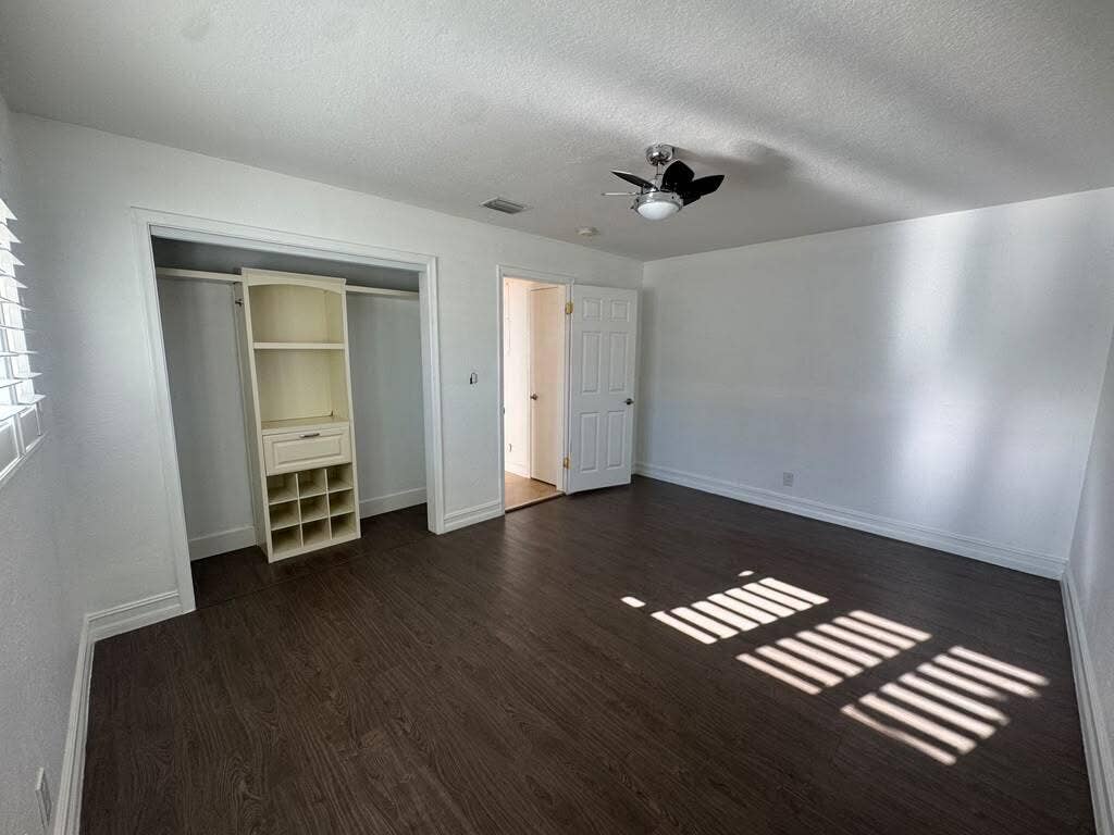 330 SE 10TH Street, Pompano Beach, FL 33060 83891f17-163d-4258-a133-2fbb79497a55