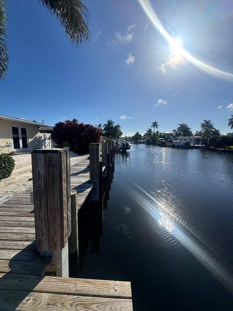 330 SE 10TH Street, Pompano Beach, FL 33060 f149cd85-a7a4-4b42-9a74-0c8e8abfb4e5