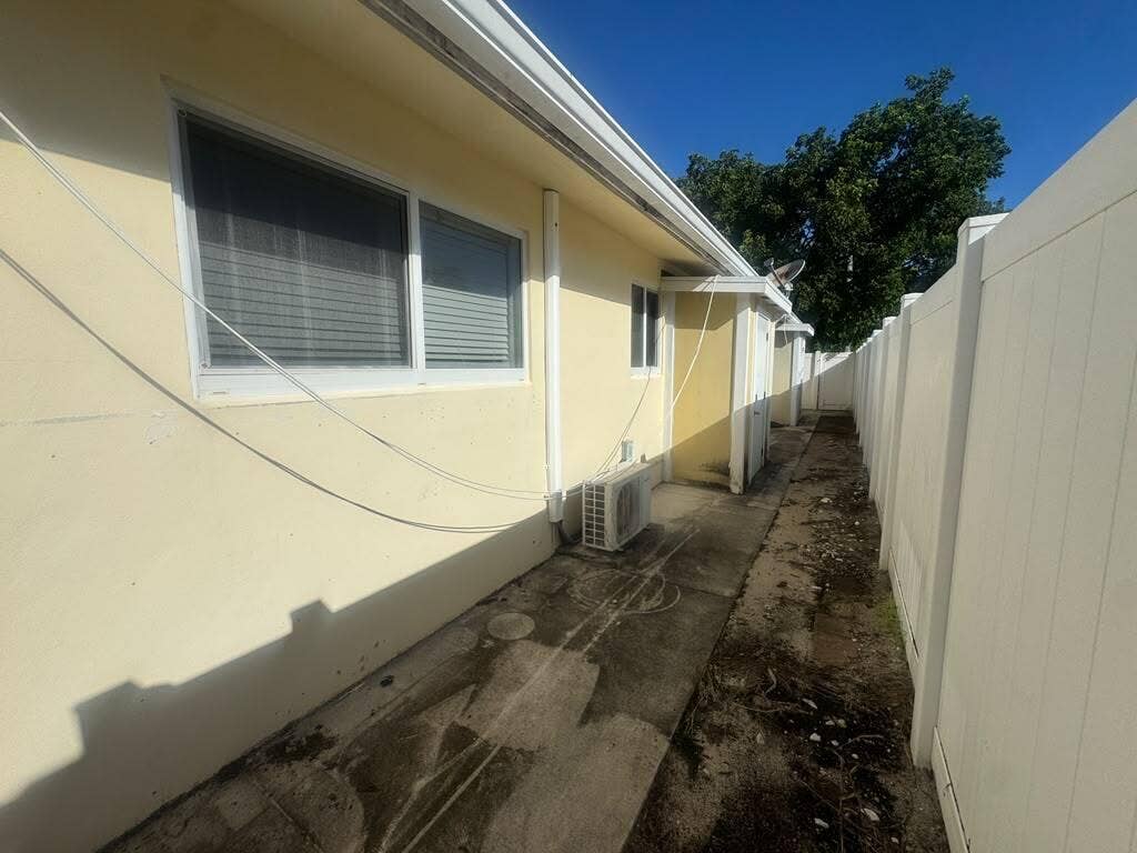 330 SE 10TH Street, Pompano Beach, FL 33060 b7b2ec77-ad64-492a-98d3-31d7ae9864f1