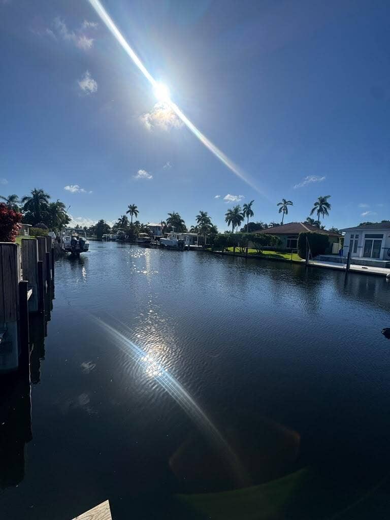 330 SE 10TH Street, Pompano Beach, FL 33060 c43c9695-8059-4229-a606-9a0c09c7ee5b