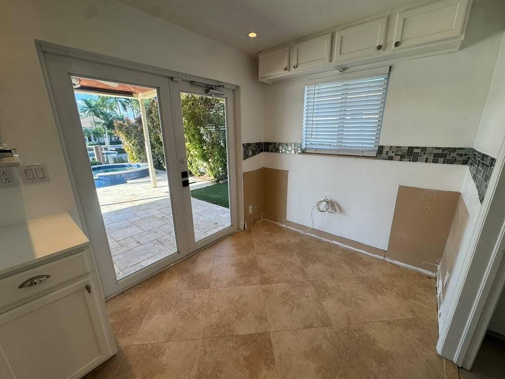 330 SE 10TH Street, Pompano Beach, FL 33060 b4b82bf8-ec4b-4ea0-ace6-7c9aa560e74c