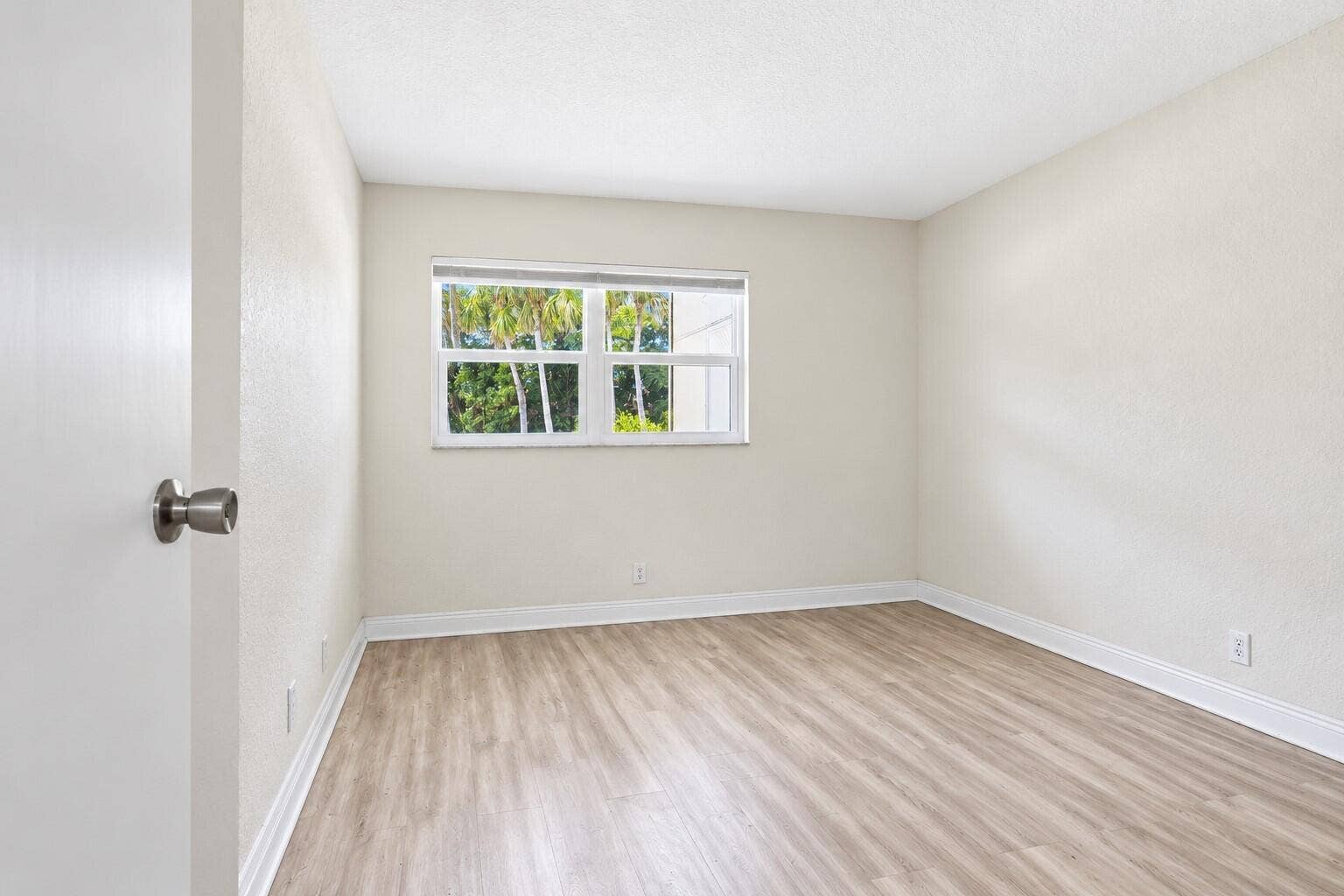 220 Tuscany D, Delray Beach, FL 33446 MASTER ENSUITE