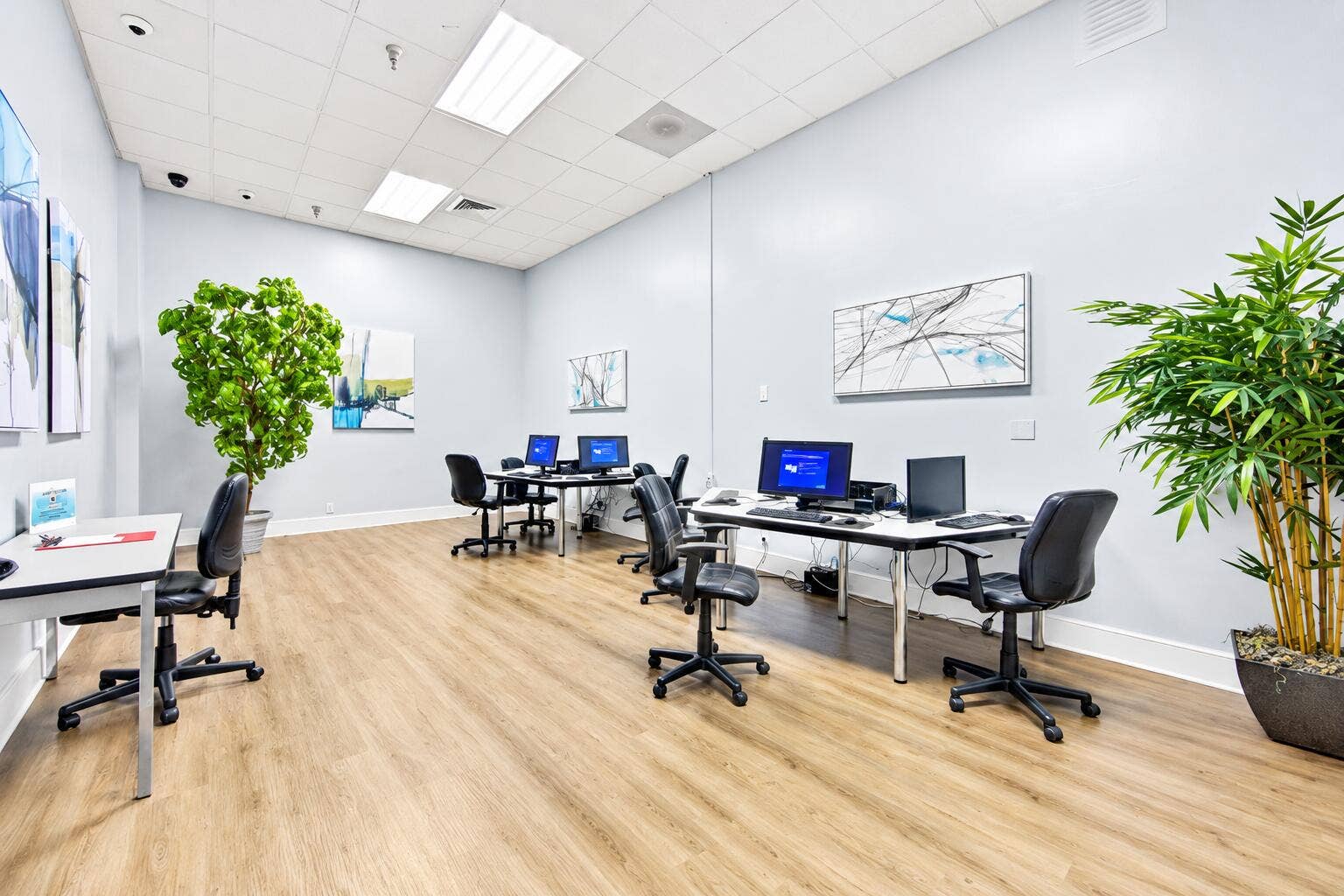 220 Tuscany D, Delray Beach, FL 33446 computers room