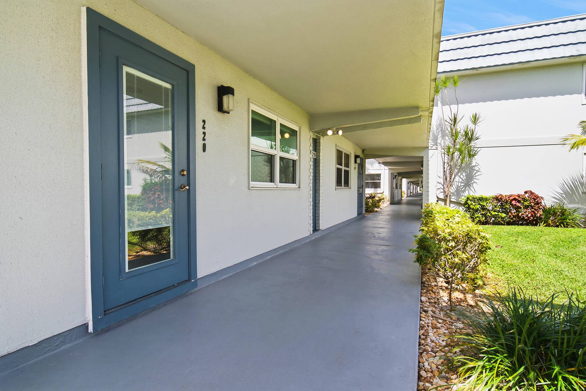 220 Tuscany D, Delray Beach, FL 33446 FRONT ENTRY WITH GOLF VIEWS