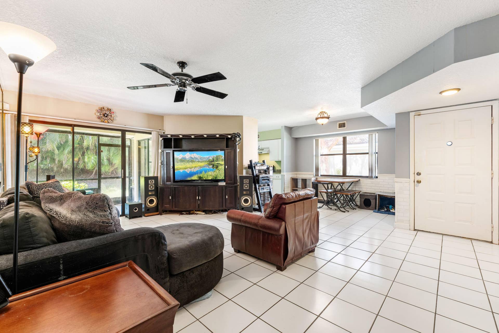 2508 Aspen Way, Boynton Beach, FL 33436 Living Room