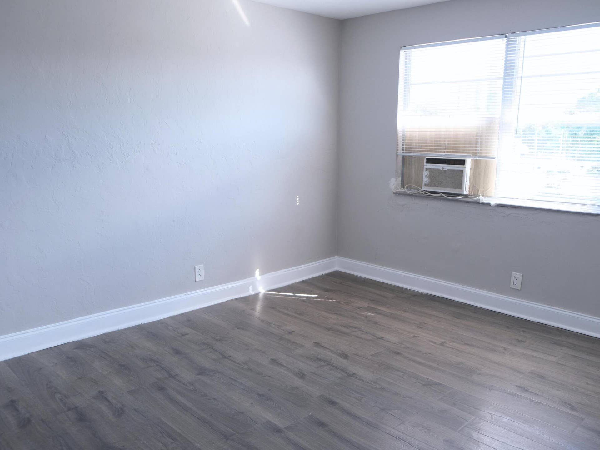 705 13TH Street, #3, West Palm Beach, FL 33401 living room