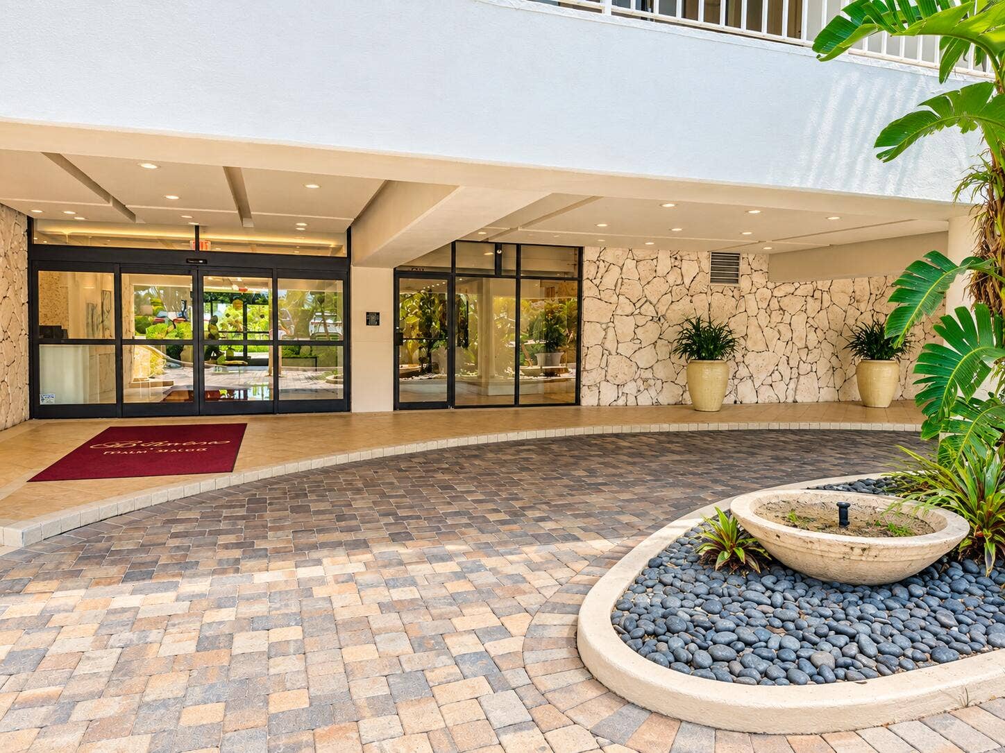 3250 S Ocean Boulevard, #306S, Palm Beach, FL 33480 Building Entry