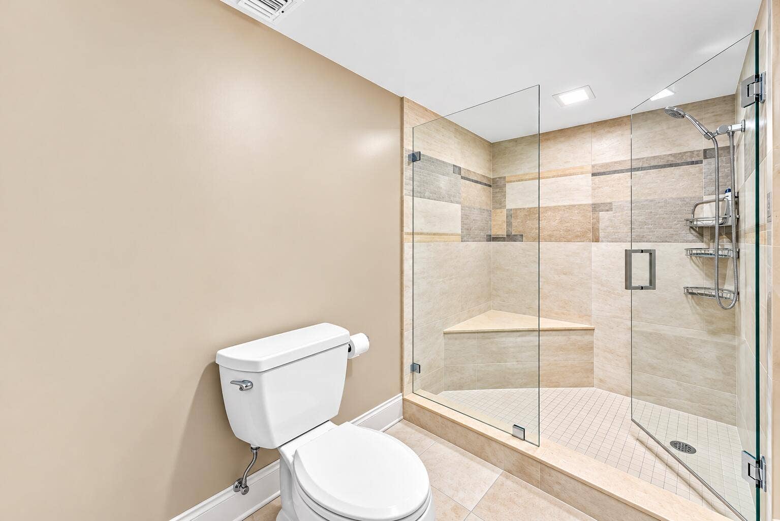 3250 S Ocean Boulevard, #306S, Palm Beach, FL 33480 Guest Bathroom