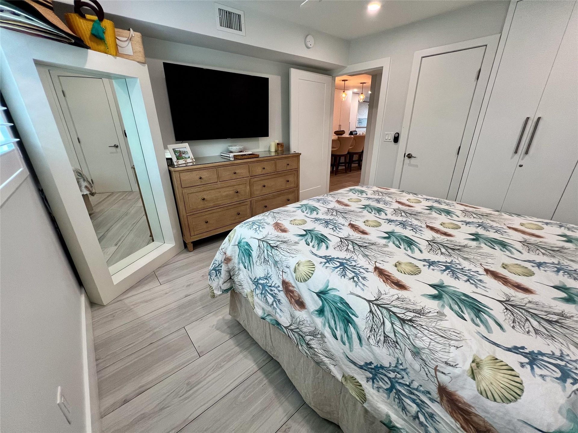 2115 NE 37th Drive, Fort Lauderdale, FL 33308 Photo 16