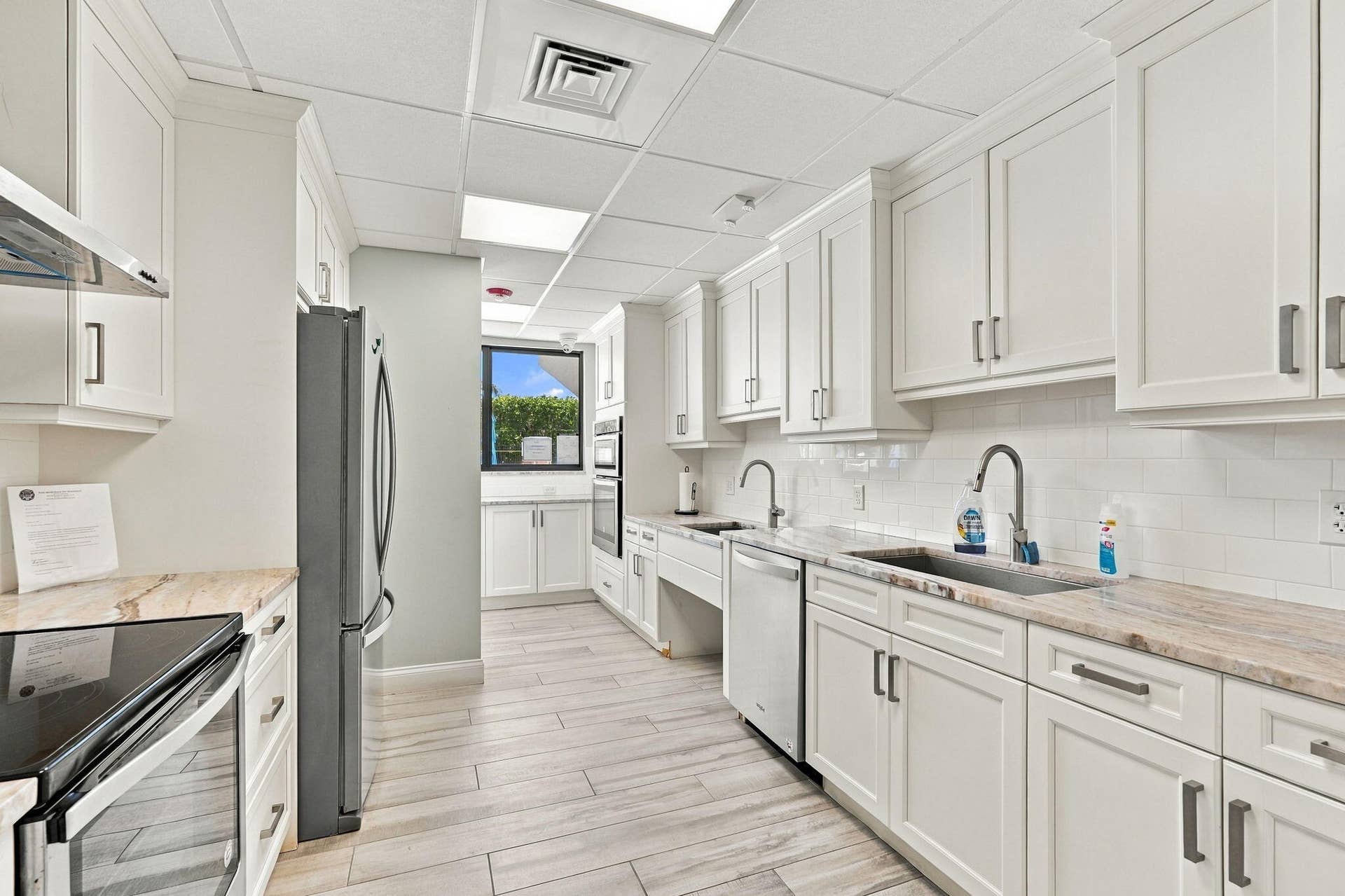 145 S OCEAN Avenue, #611, Palm Beach Shores, FL 33404 Clubhouse Kitchen