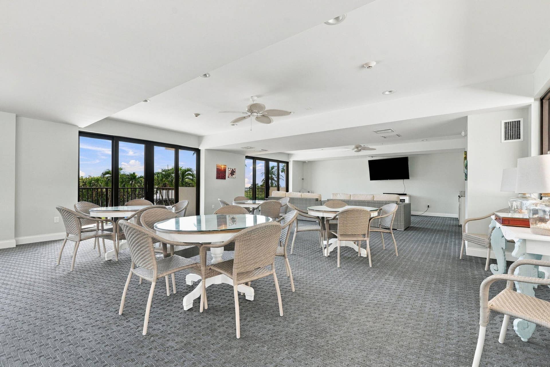 145 S OCEAN Avenue, #611, Palm Beach Shores, FL 33404 Clubhouse Card Room