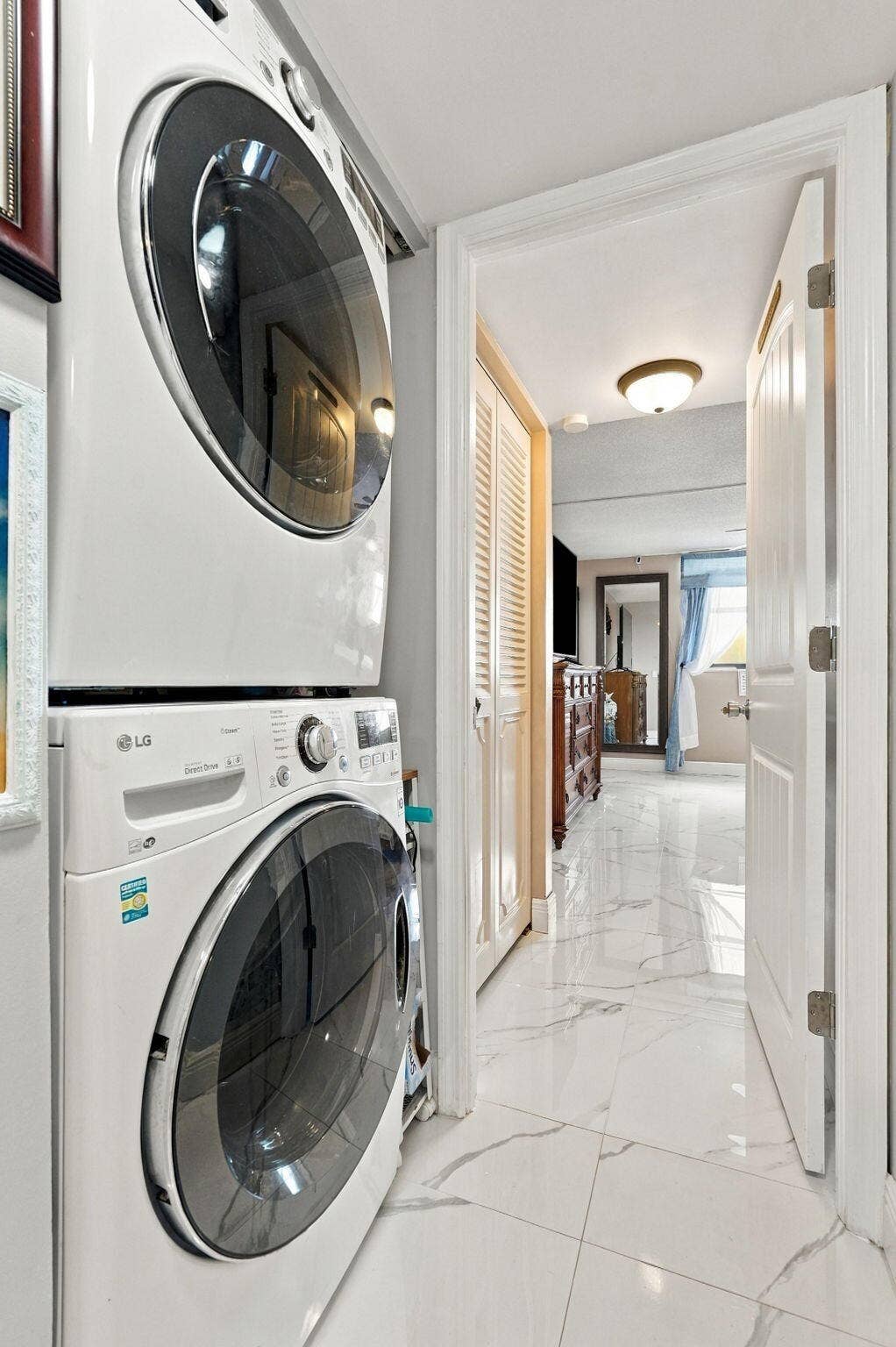 145 S OCEAN Avenue, #611, Palm Beach Shores, FL 33404 Washer and Dryer