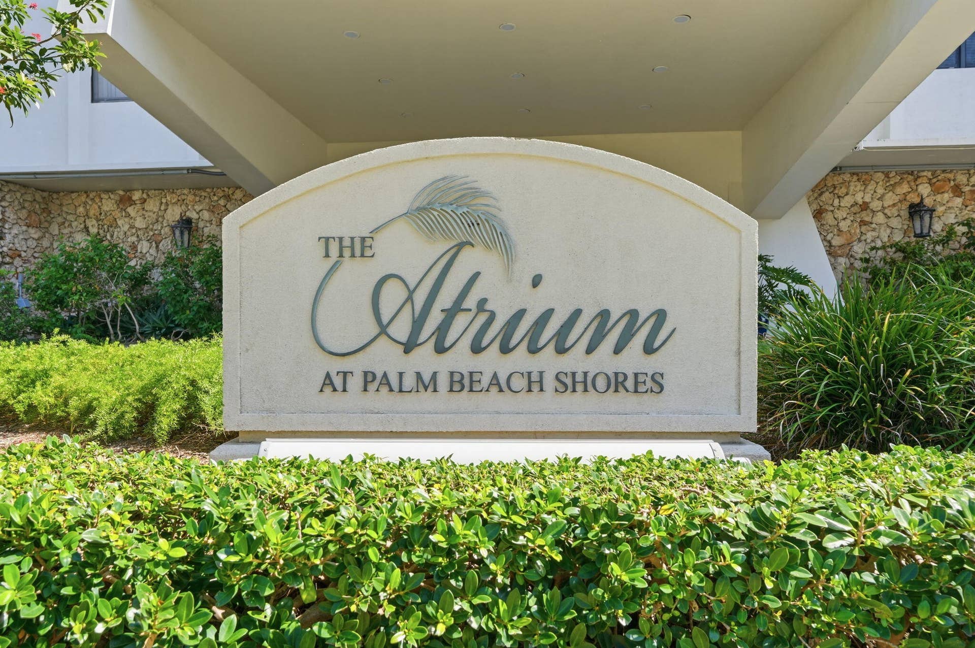 145 S OCEAN Avenue, #611, Palm Beach Shores, FL 33404 49-web-or-mls-145_S_Ocean_Unit_611_049