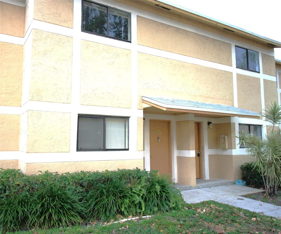 Property photo for 9477 Palm Circle N, Pembroke Pines, FL