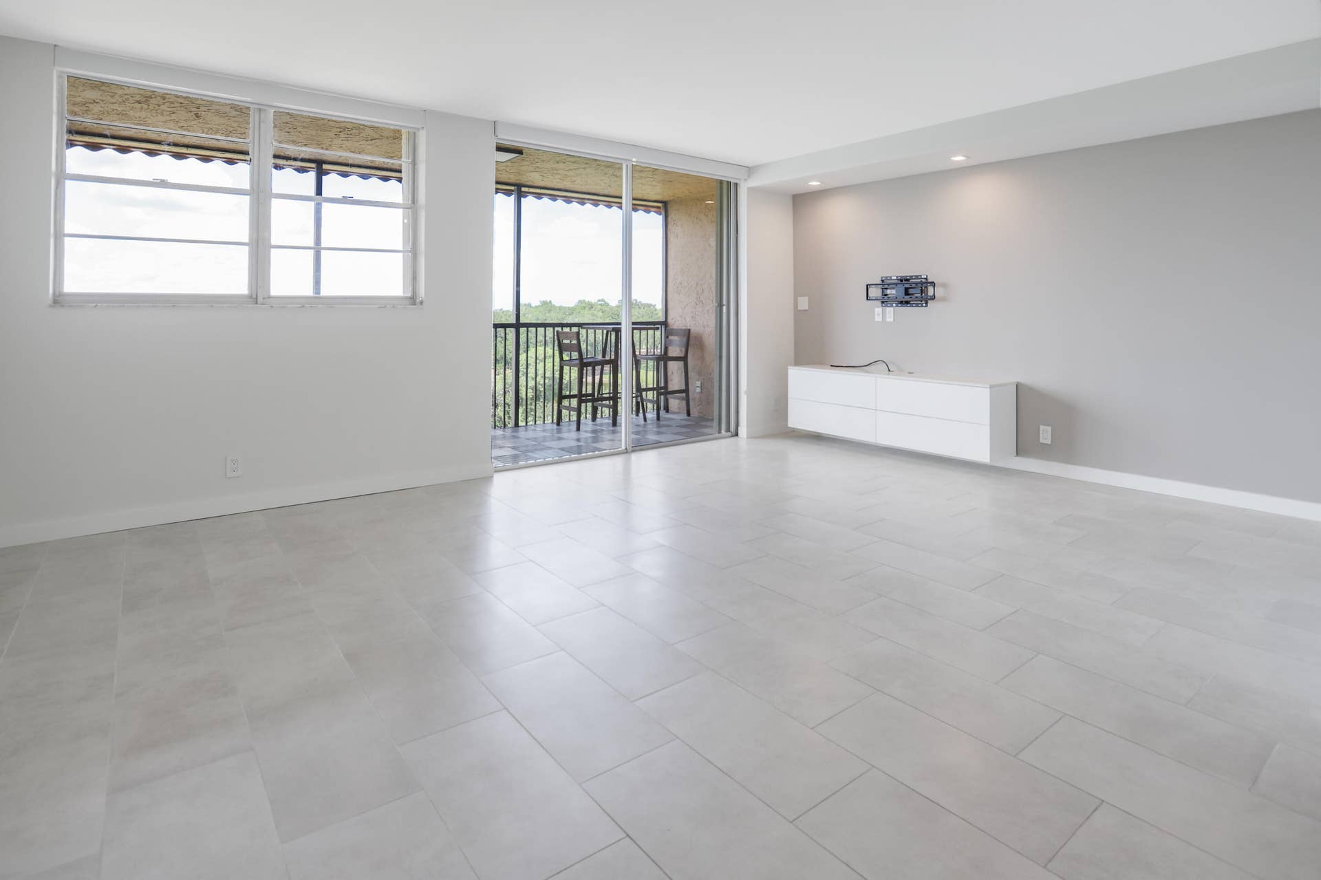 3001 W ROLLING HILLS Circle, #708, Davie, Davie, FL 33328 Living Room