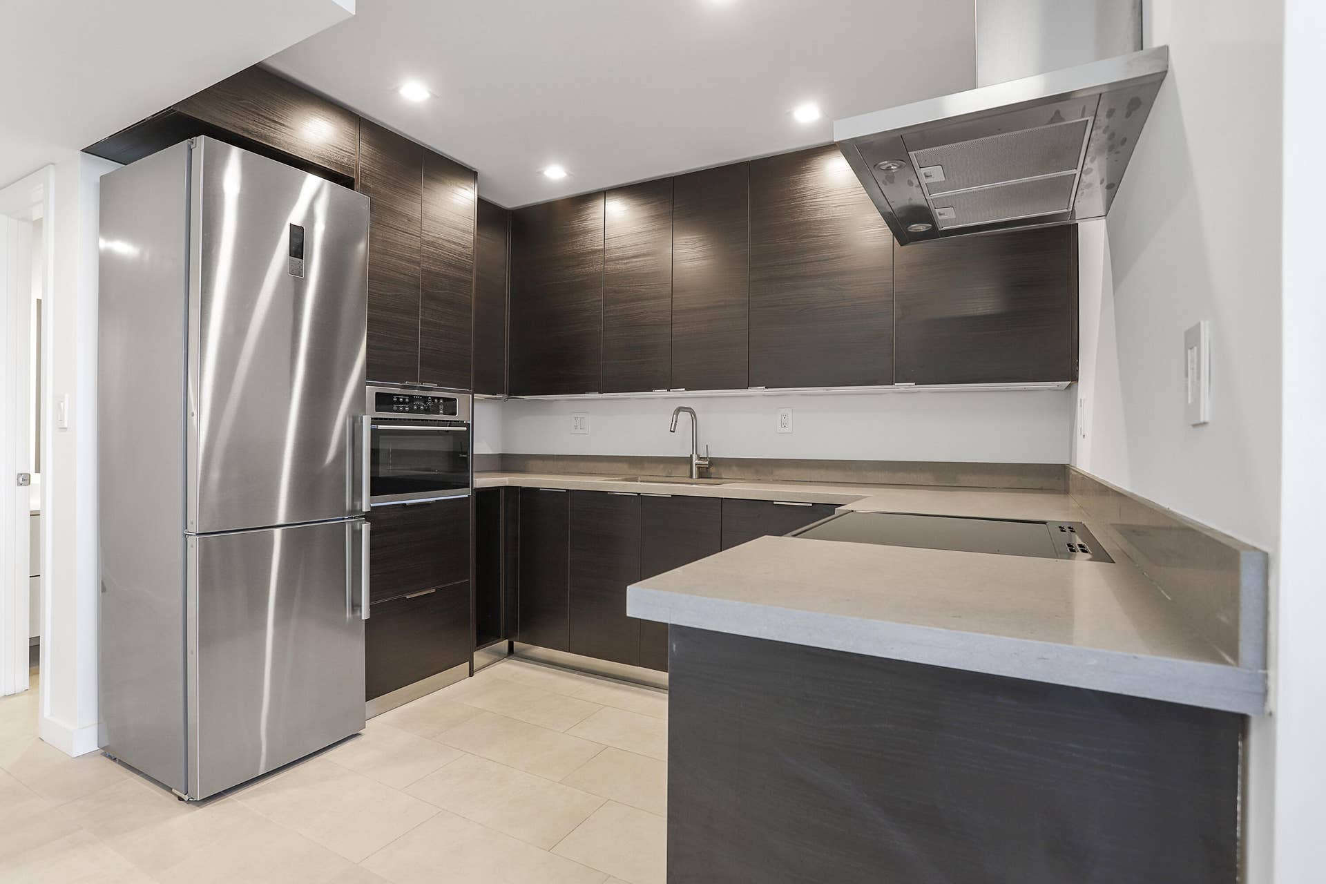 3001 W ROLLING HILLS Circle, #708, Davie, Davie, FL 33328 Kitchen 1