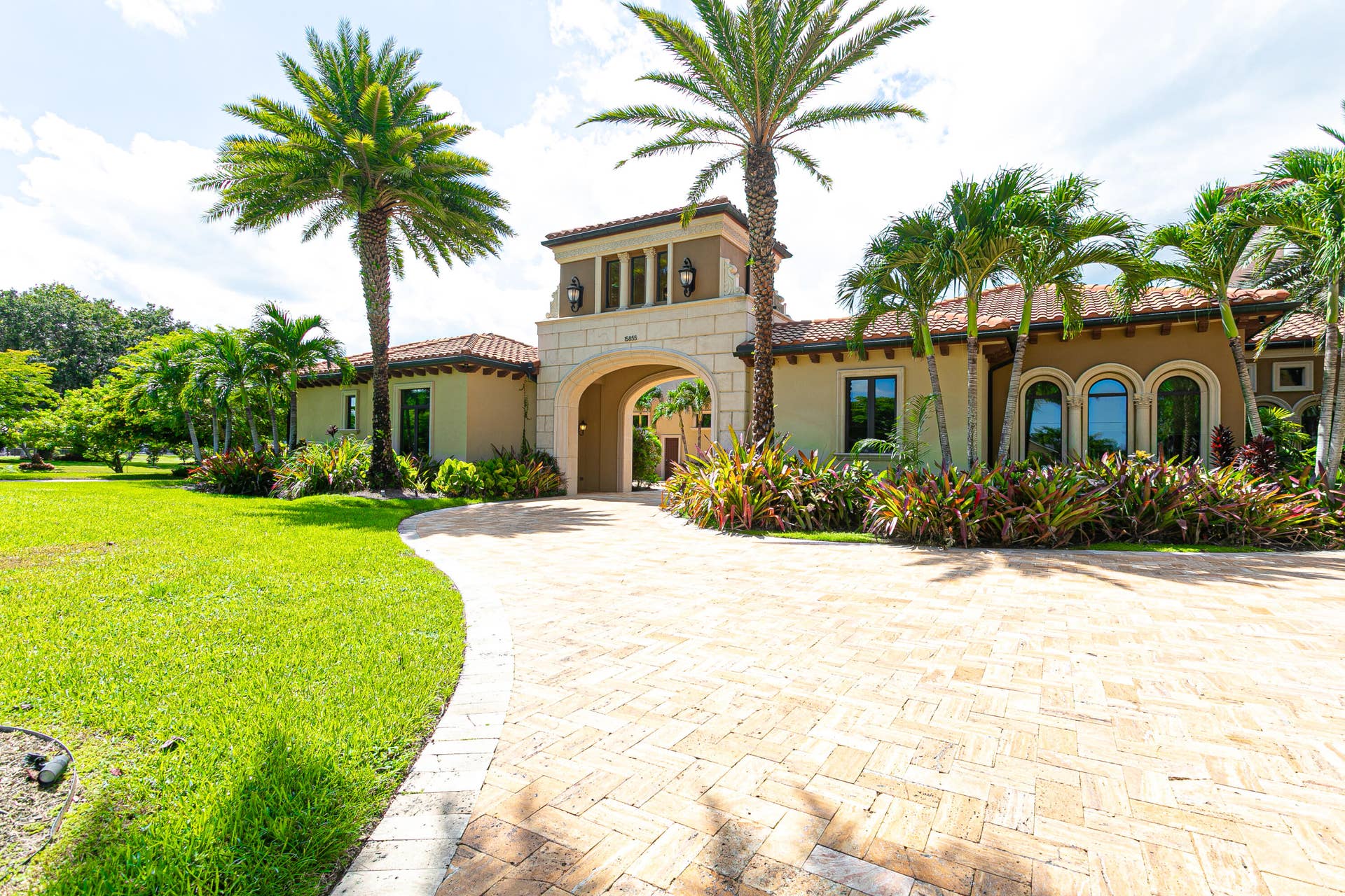 15855 Barnstormer Court, Wellington, FL 33414 23 Entrance