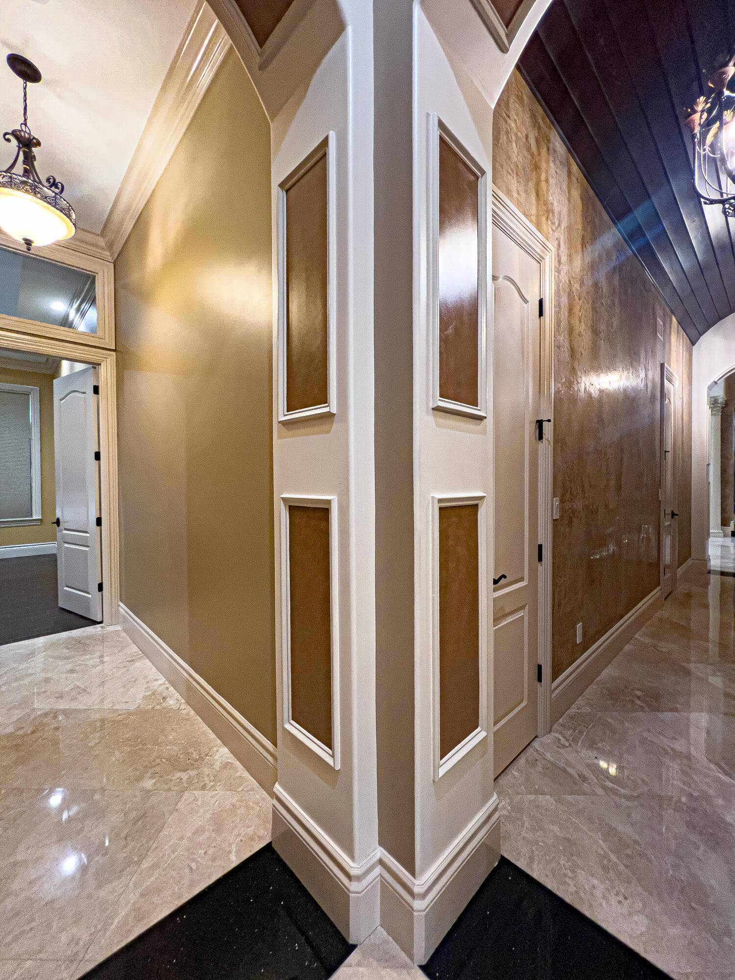 15855 Barnstormer Court, Wellington, FL 33414 66 Hall Ways