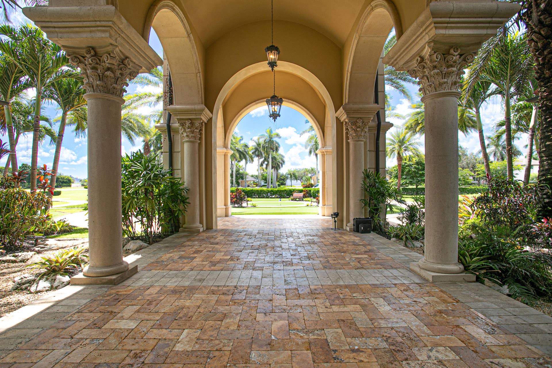 15855 Barnstormer Court, Wellington, FL 33414 14Entrance