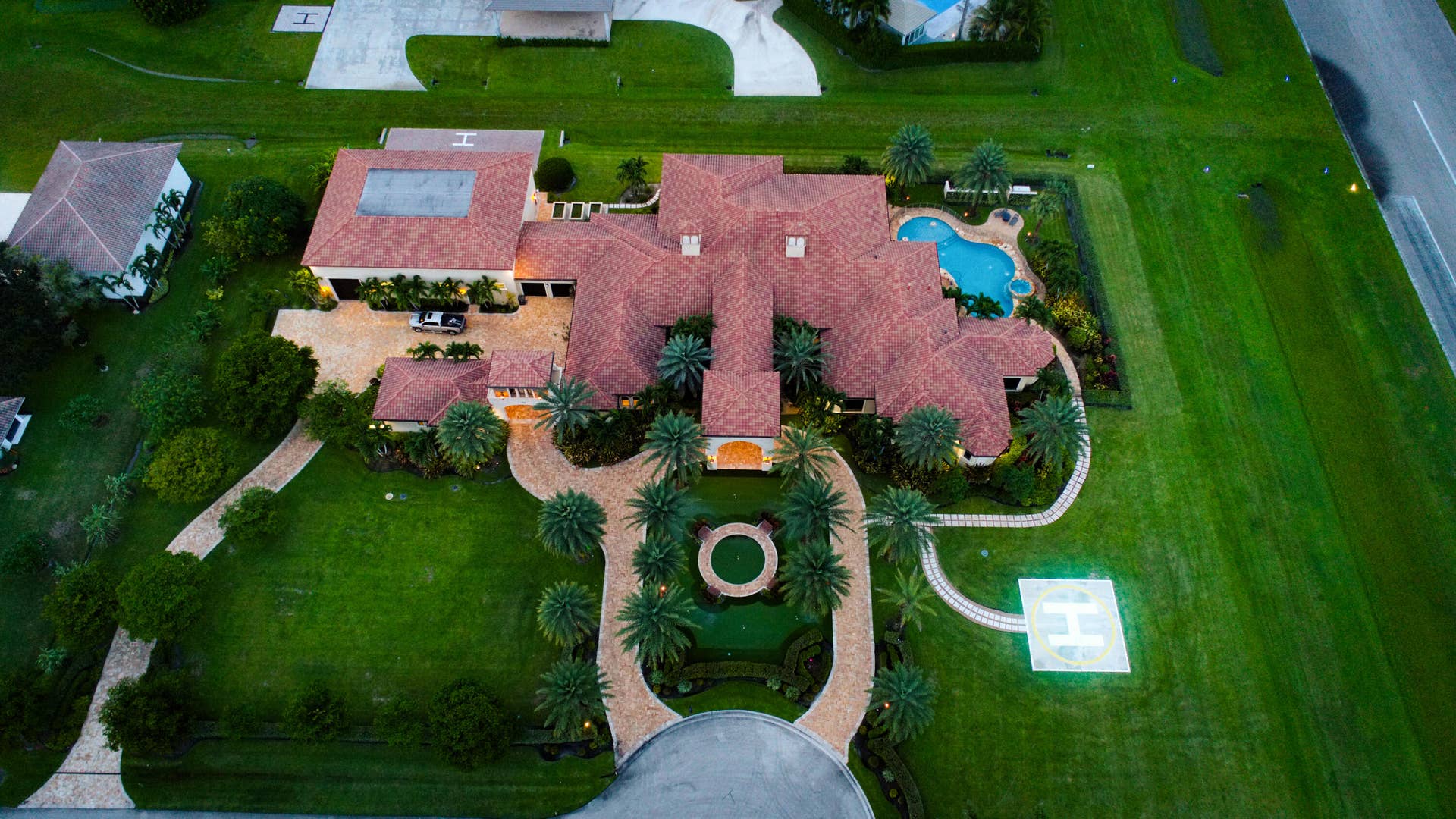 15855 Barnstormer Court, Wellington, FL 33414 11 Gateway to Runway
