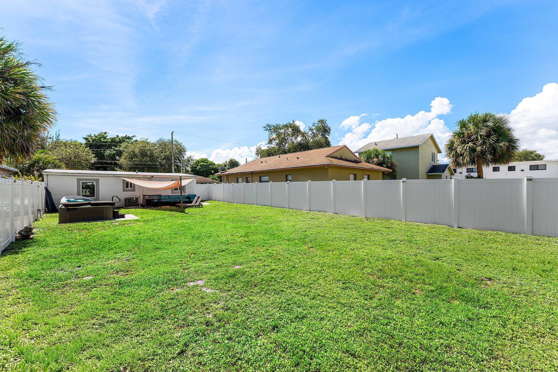 161 NE 15TH Terrace, Boca Raton, FL 33432 023-161Northeast15thTerrace-BocaRaton-FL