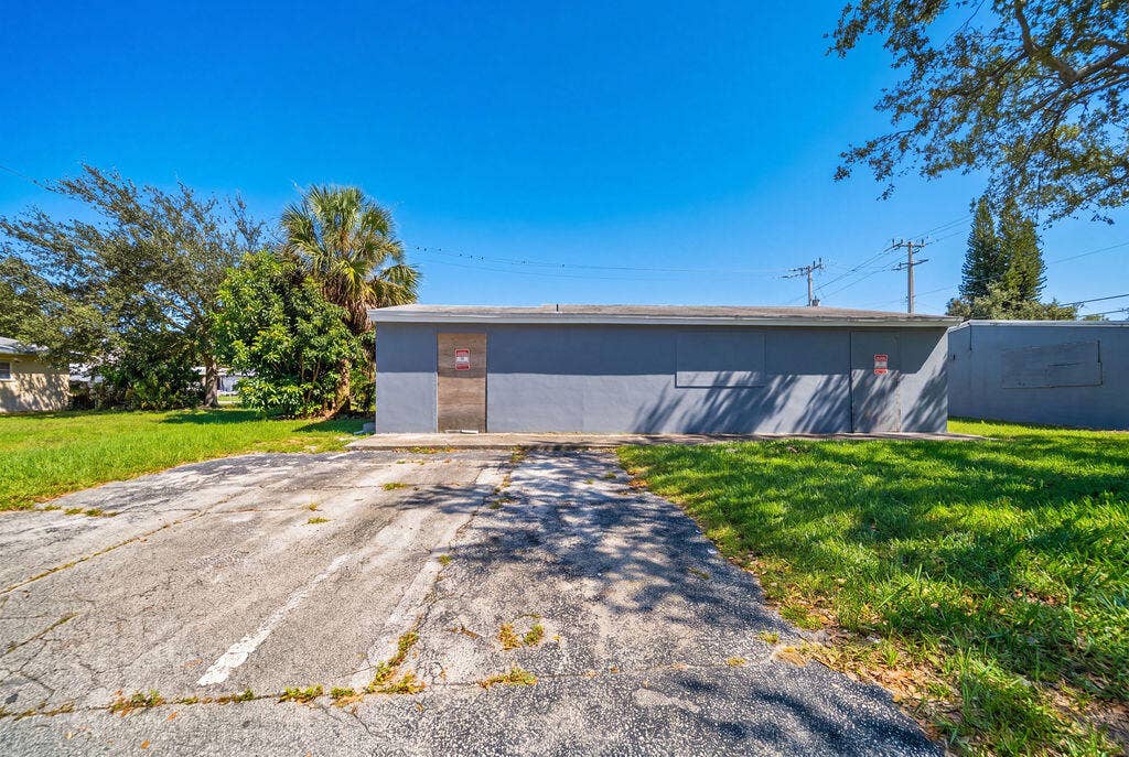 1900 N 66TH Avenue, Hollywood, FL 33024 britholly10