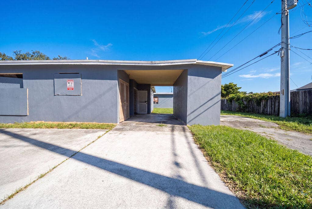 1900 N 66TH Avenue, Hollywood, FL 33024 britholly6