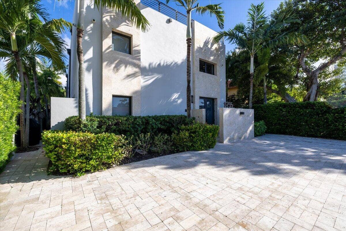 1955 NE 4th Street, #Unit 2, Deerfield Beach, FL 33441 09-1955-NE-4th-St-X--9