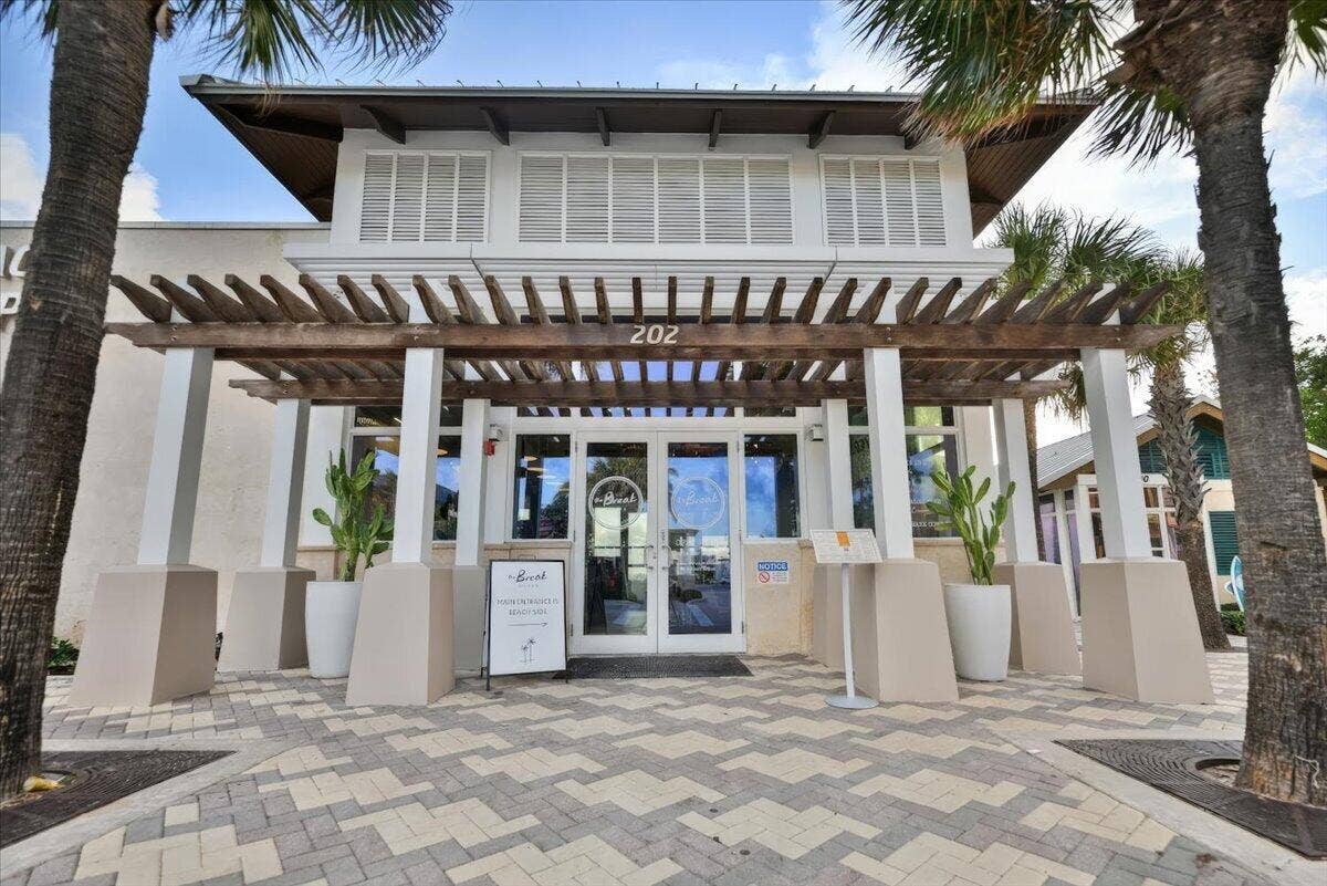 1955 NE 4th Street, #Unit 2, Deerfield Beach, FL 33441 37-1955 SW 4th St-3803707