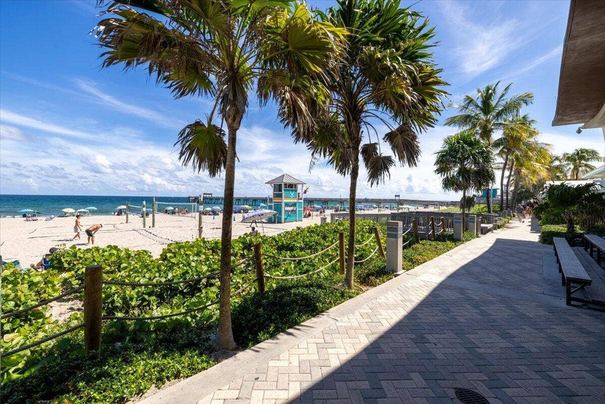 1955 NE 4th Street, #Unit 2, Deerfield Beach, FL 33441 39-1955 SW 4th St--10