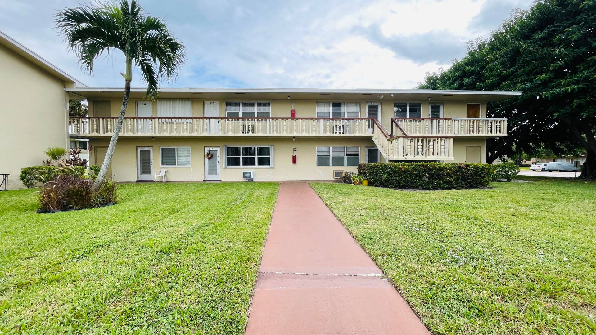 138 SALISBURY F, West Palm Beach, West Palm Beach, FL 33417 Exterior front