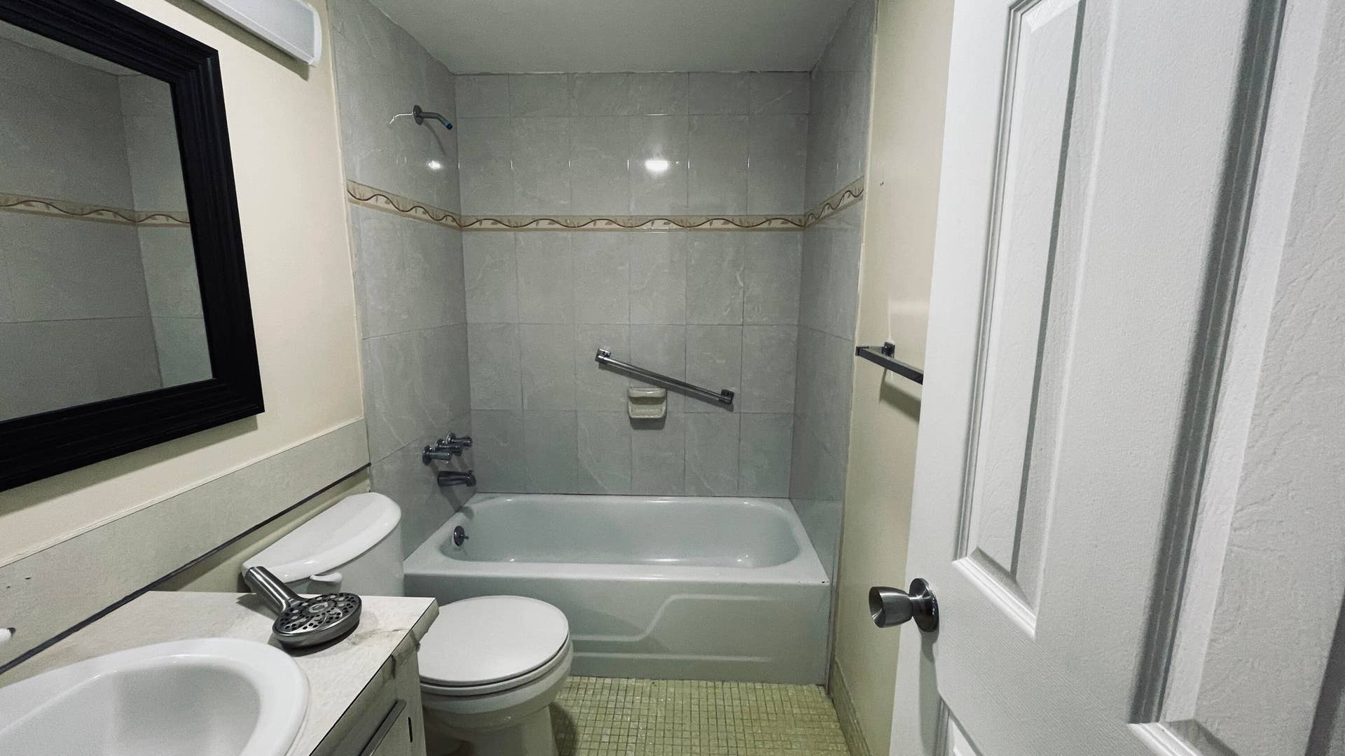 138 SALISBURY F, West Palm Beach, West Palm Beach, FL 33417 Bathroom