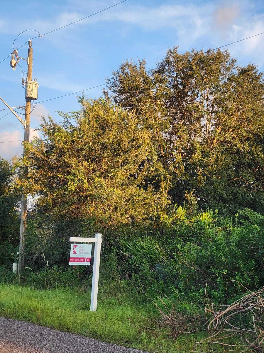 Property photo for 2613 57th Street W, Lehigh Acres, FL