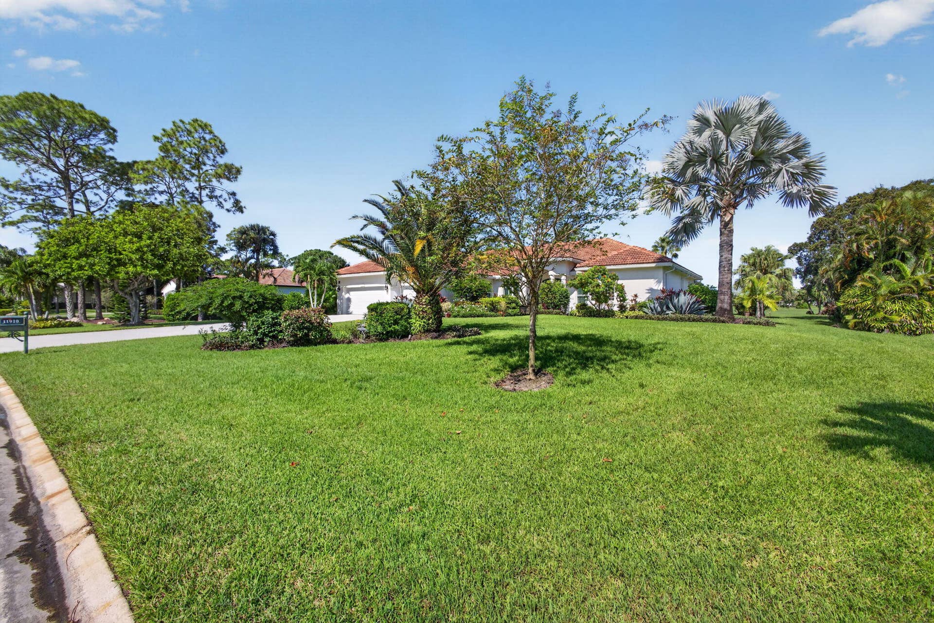 11910 Torreyanna Circle, Palm Beach Gardens, FL 33412 4-web-or-mls-5D1A9794