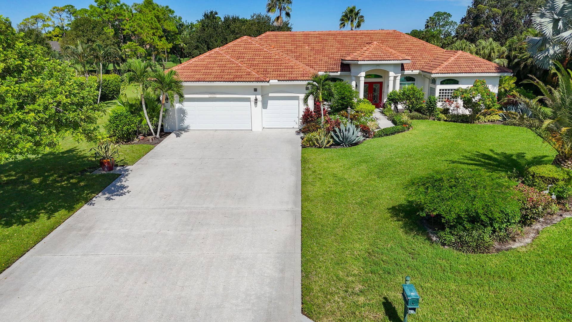 11910 Torreyanna Circle, Palm Beach Gardens, FL 33412 89-web-or-mls-DJI_20261012233425_0793_D