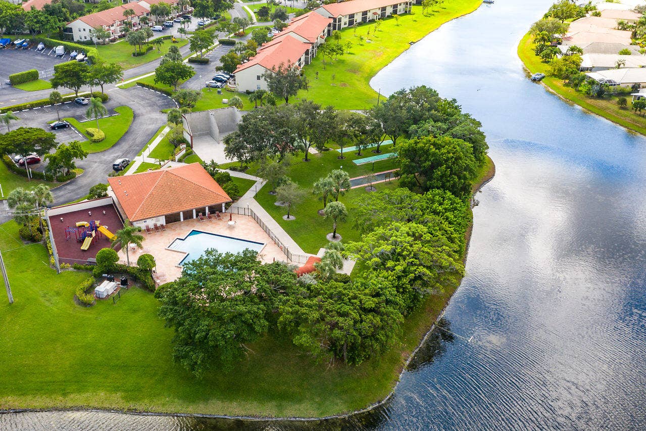 312 Liberty Court, Deerfield Beach, FL 33442 pool lake
