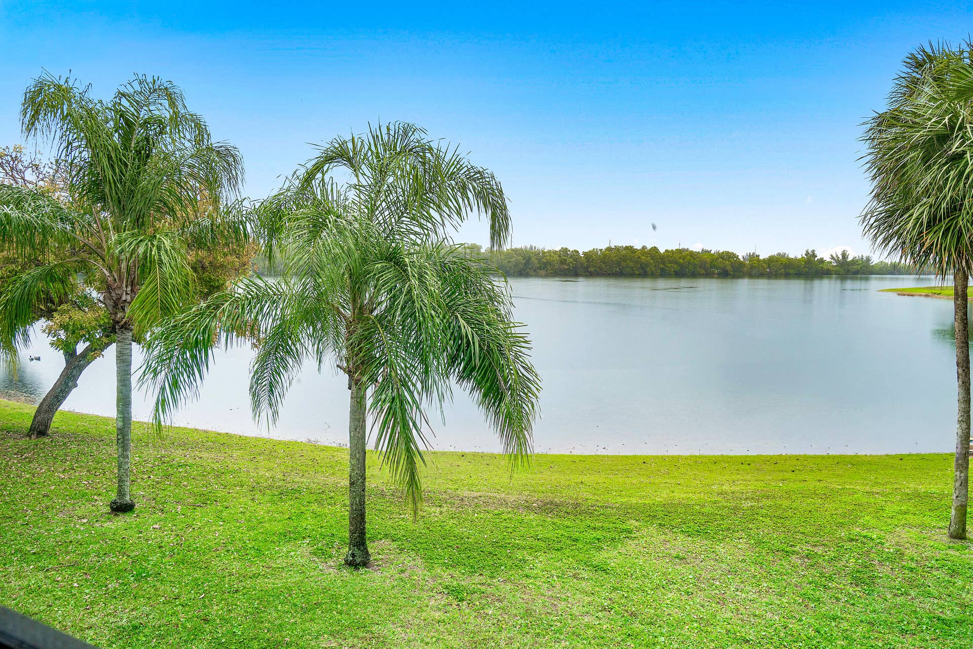 312 Liberty Court, Deerfield Beach, FL 33442 Lake