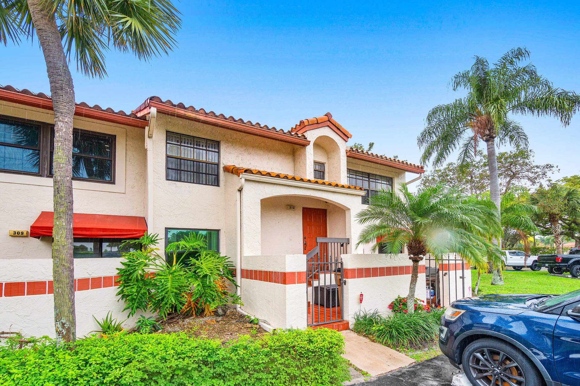 312 Liberty Court, Deerfield Beach, FL 33442 Front
